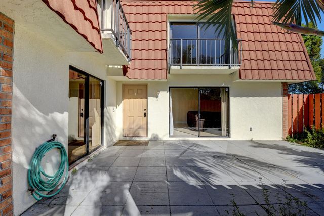 3409 Spanish Wells Drive 56-A, Delray Beach, FL 33445