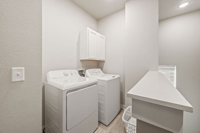 281 W Ash Street 2, Fayetteville, AR 72703