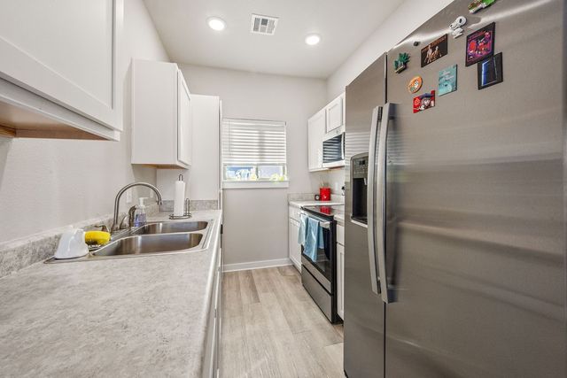 281 W Ash Street 2, Fayetteville, AR 72703