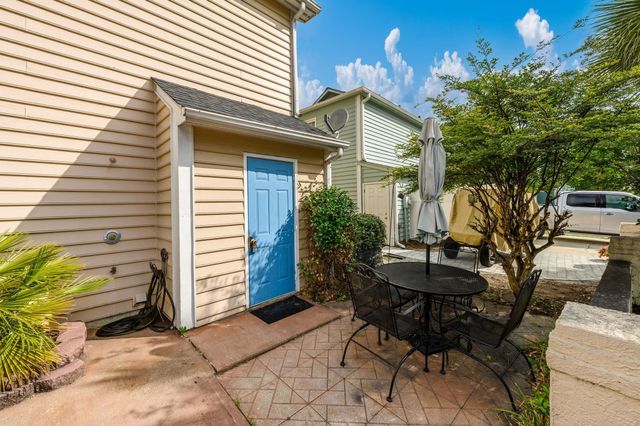 942 Tiffany Ln., North Myrtle Beach, SC 29582