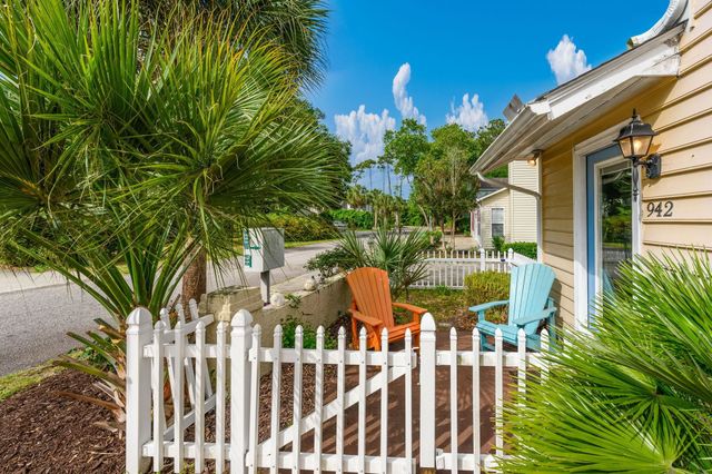 942 Tiffany Ln., North Myrtle Beach, SC 29582