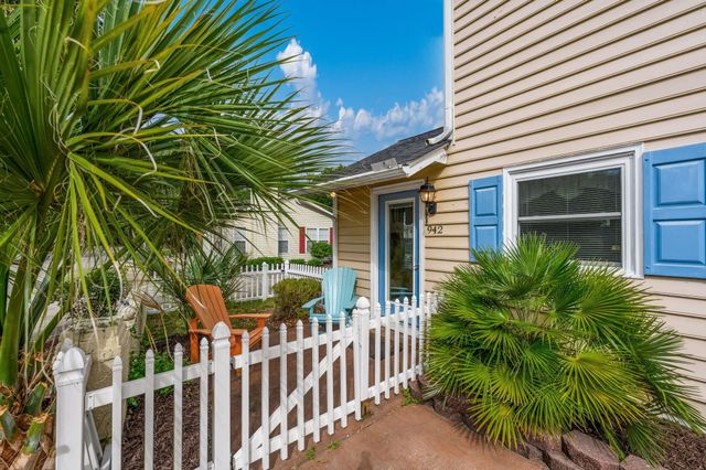 942 Tiffany Ln., North Myrtle Beach, SC 29582