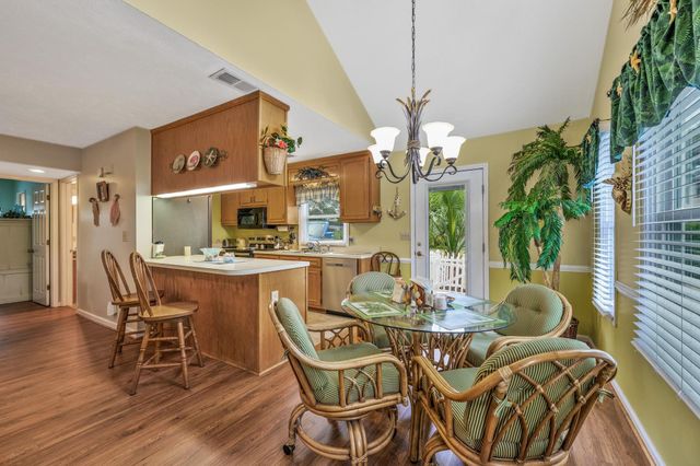942 Tiffany Ln., North Myrtle Beach, SC 29582