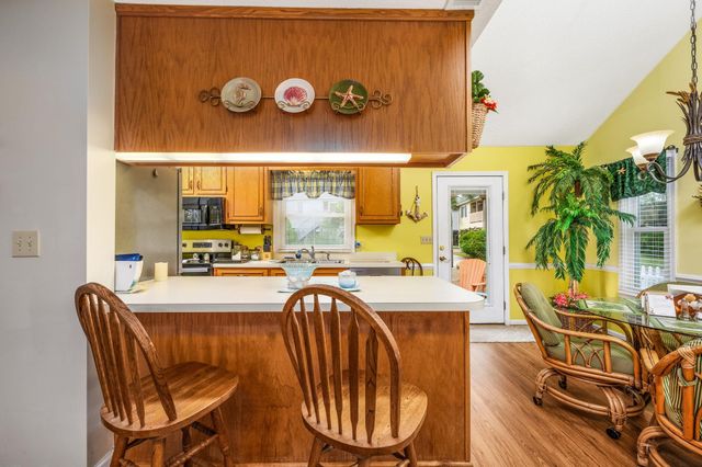 942 Tiffany Ln., North Myrtle Beach, SC 29582