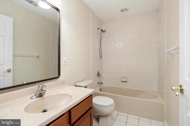 1228 PARK ST, Robbinsville, NJ 08691