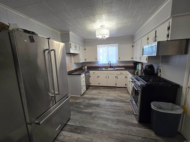 1800 White Drive, Batesville, AR 72501