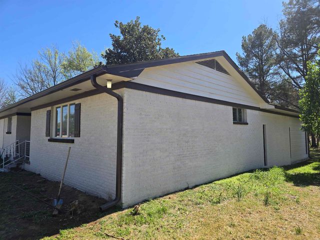 1800 White Drive, Batesville, AR 72501