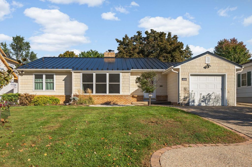 5833 Ewing Avenue S, Edina, MN 55410