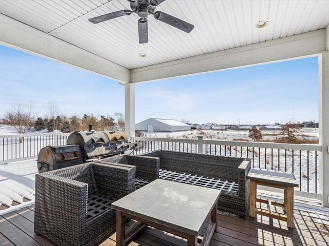 3535 Cobblestone Dr Drive, Bettendorf, IA 52722