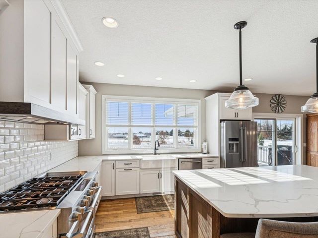 3535 Cobblestone Dr Drive, Bettendorf, IA 52722