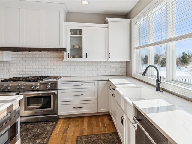 3535 Cobblestone Dr Drive, Bettendorf, IA 52722