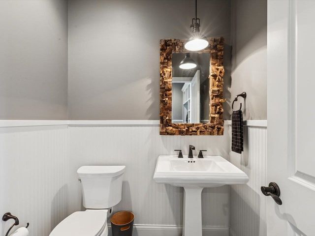 3535 Cobblestone Dr Drive, Bettendorf, IA 52722