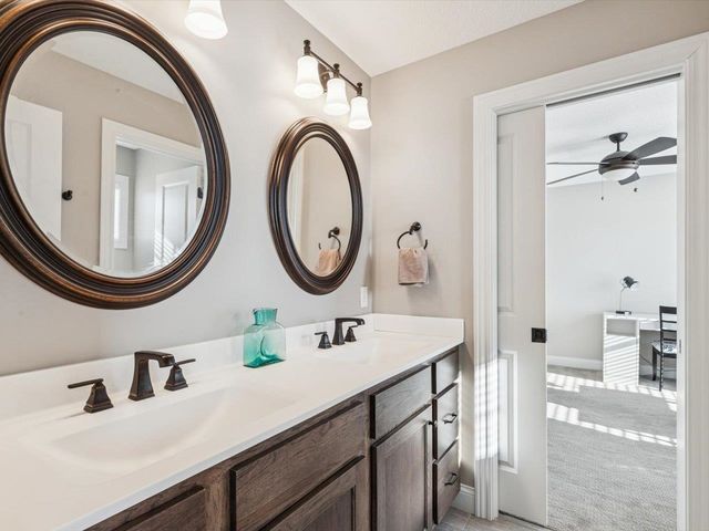 3535 Cobblestone Dr Drive, Bettendorf, IA 52722