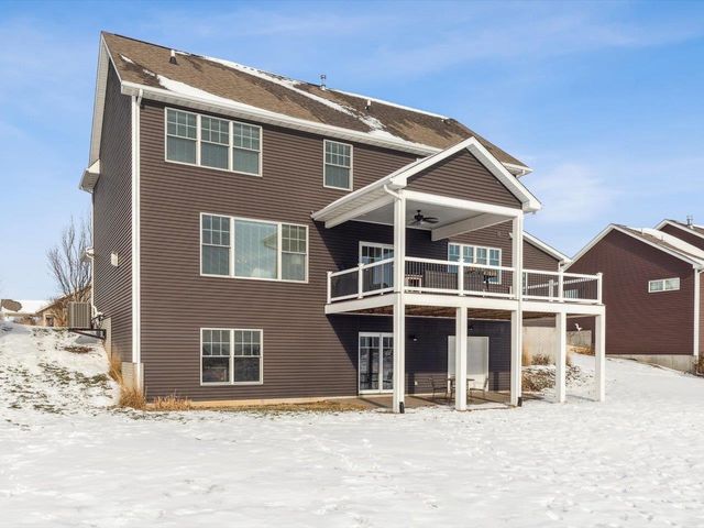 3535 Cobblestone Dr Drive, Bettendorf, IA 52722