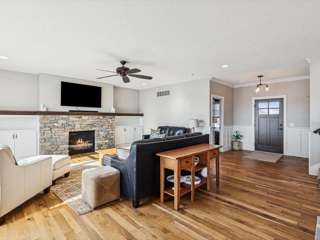 3535 Cobblestone Dr Drive, Bettendorf, IA 52722