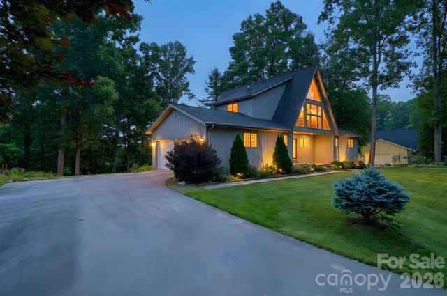 198 Hickory Hill Circle, Spruce Pine, NC 28777