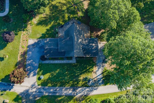 198 Hickory Hill Circle, Spruce Pine, NC 28777