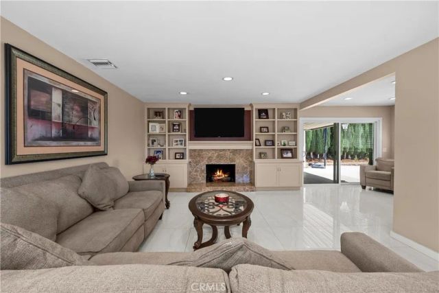 1243 S Stephora, Glendora, CA 91740