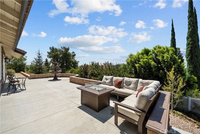 1243 S Stephora, Glendora, CA 91740