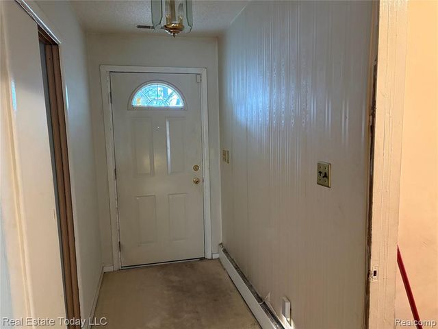 18319 Mcintyre Street, Detroit, MI 48219