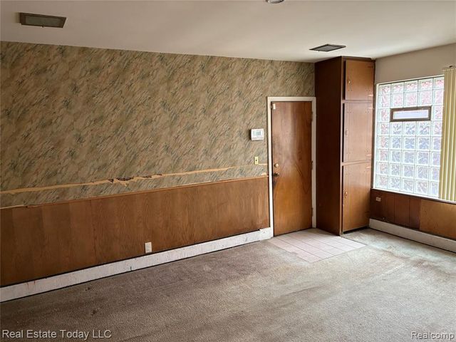 18319 Mcintyre Street, Detroit, MI 48219
