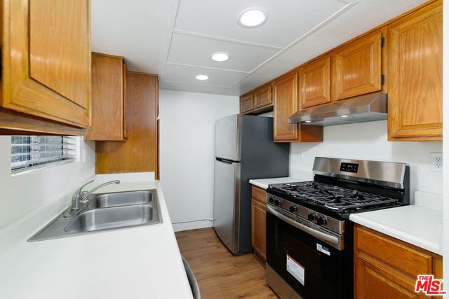 523 Manchester Terrace 5, Inglewood, CA 90301