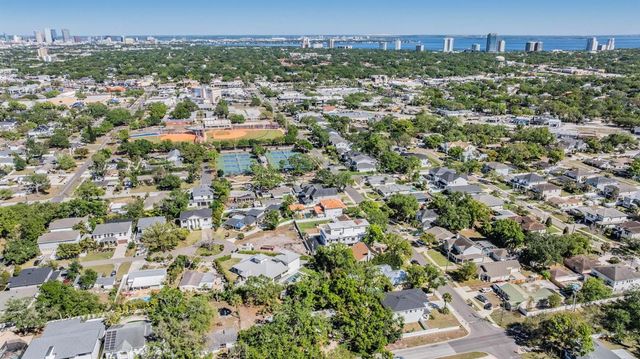 1104 S LOIS AVENUE, Tampa, FL 33629