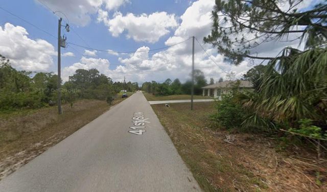 3209 41st Street W, Lehigh Acres, FL 33971