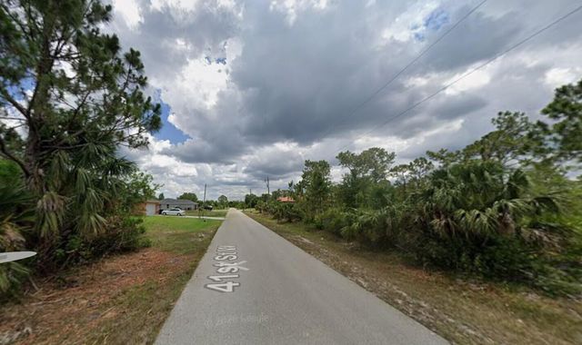 3209 41st Street W, Lehigh Acres, FL 33971