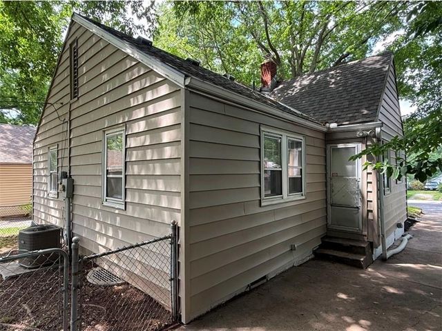 419 N Willis Avenue, Independence, MO 64050