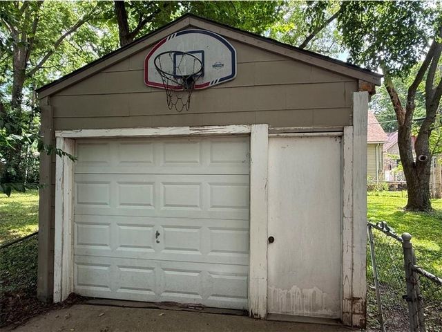 419 N Willis Avenue, Independence, MO 64050