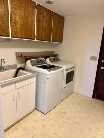 11221 E 21st Ave, Spokane Valley, WA 99206