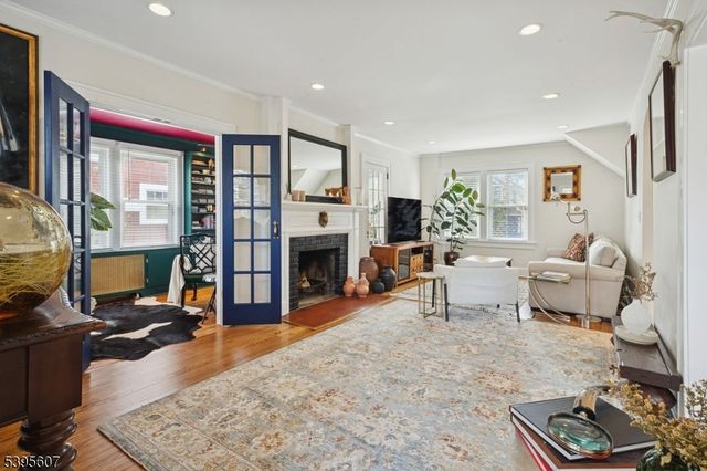 19 Division Ave, New Providence Boro, NJ 07901