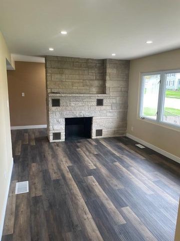 1221 Campbell Street, Valparaiso, IN 46385