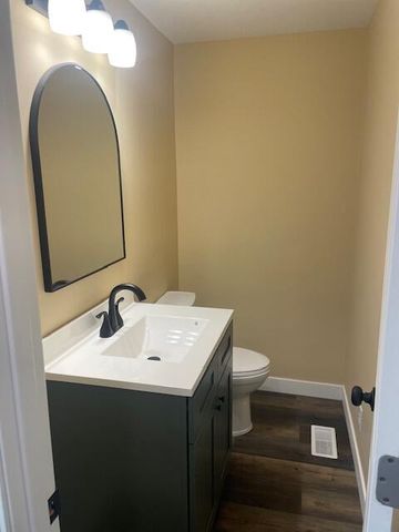1221 Campbell Street, Valparaiso, IN 46385