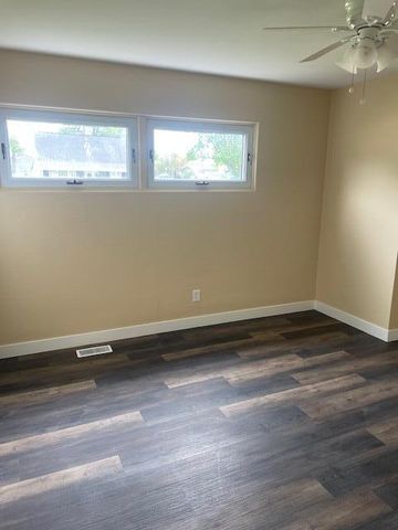 1221 Campbell Street, Valparaiso, IN 46385