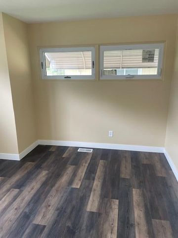 1221 Campbell Street, Valparaiso, IN 46385