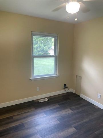 1221 Campbell Street, Valparaiso, IN 46385