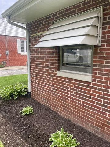 1221 Campbell Street, Valparaiso, IN 46385