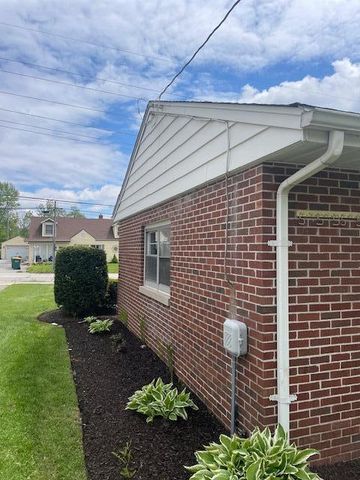 1221 Campbell Street, Valparaiso, IN 46385