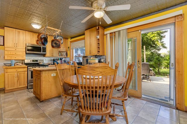 7254 Fair Elms Avenue, Burr Ridge, IL 60527