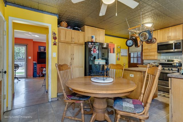 7254 Fair Elms Avenue, Burr Ridge, IL 60527