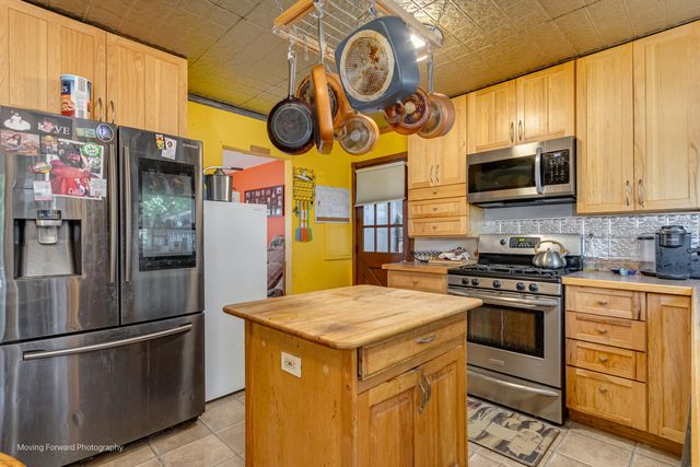 7254 Fair Elms Avenue, Burr Ridge, IL 60527