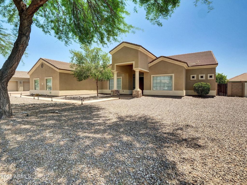 8031 W MORTEN Avenue, Glendale, AZ 85303