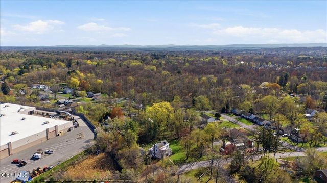 3613 Becker Street, Niskayuna, NY 12304