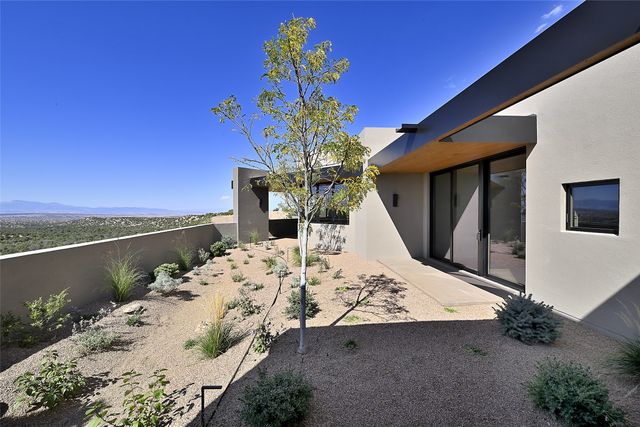 3275 Monte Sereno Drive, Santa Fe, NM 87506