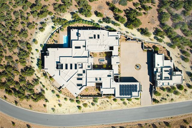 3275 Monte Sereno Drive, Santa Fe, NM 87506