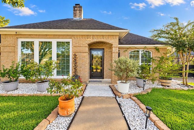 15035 Vistamont Drive, Houston, TX 77083