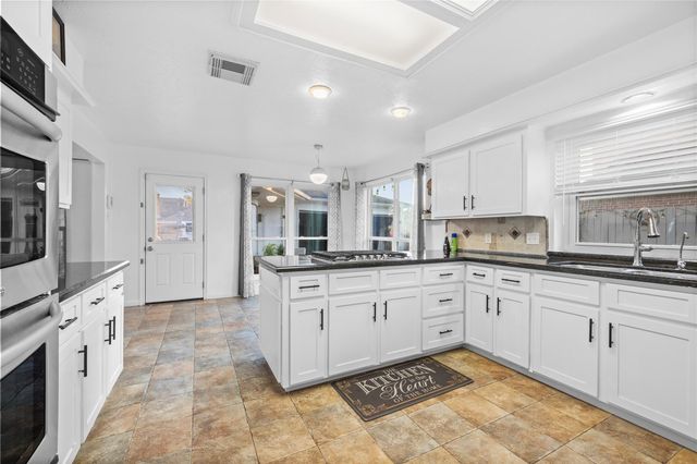 15035 Vistamont Drive, Houston, TX 77083