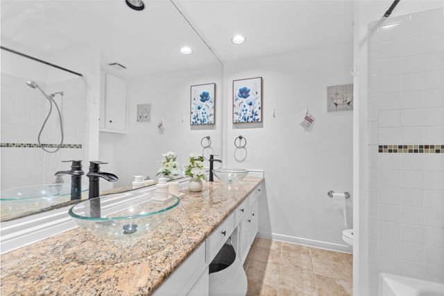 15035 Vistamont Drive, Houston, TX 77083